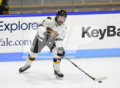 Thumbnail 3 in Sheehan vs. Daniel Hand (CIAC D3 Semifinal) photogallery.