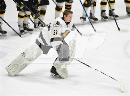 Thumbnail 1 in Sheehan vs. Daniel Hand (CIAC D3 Semifinal) photogallery.