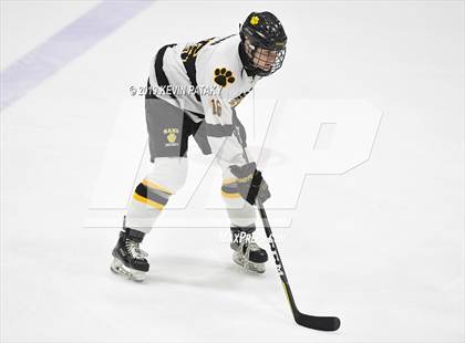 Thumbnail 2 in Sheehan vs. Daniel Hand (CIAC D3 Semifinal) photogallery.