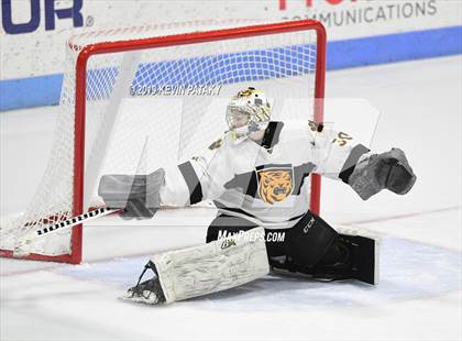Thumbnail 1 in Sheehan vs. Daniel Hand (CIAC D3 Semifinal) photogallery.