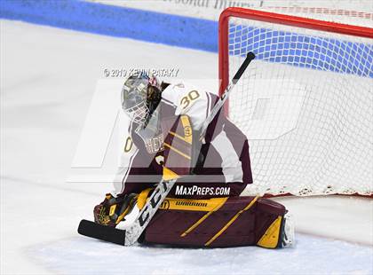 Thumbnail 2 in Sheehan vs. Daniel Hand (CIAC D3 Semifinal) photogallery.