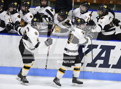 Thumbnail 1 in Sheehan vs. Daniel Hand (CIAC D3 Semifinal) photogallery.