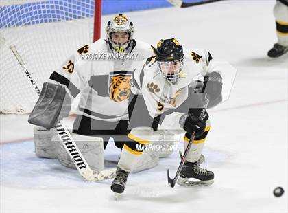 Thumbnail 3 in Sheehan vs. Daniel Hand (CIAC D3 Semifinal) photogallery.