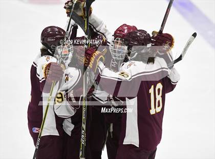 Thumbnail 2 in Sheehan vs. Daniel Hand (CIAC D3 Semifinal) photogallery.
