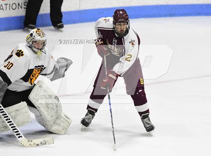Thumbnail 1 in Sheehan vs. Daniel Hand (CIAC D3 Semifinal) photogallery.