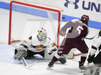 Thumbnail 2 in Sheehan vs. Daniel Hand (CIAC D3 Semifinal) photogallery.