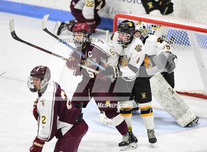 Thumbnail 2 in Sheehan vs. Daniel Hand (CIAC D3 Semifinal) photogallery.