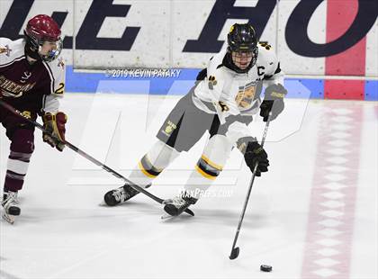 Thumbnail 3 in Sheehan vs. Daniel Hand (CIAC D3 Semifinal) photogallery.