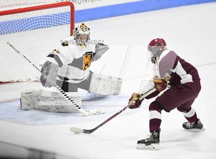 Thumbnail 2 in Sheehan vs. Daniel Hand (CIAC D3 Semifinal) photogallery.