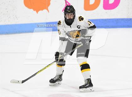 Thumbnail 1 in Sheehan vs. Daniel Hand (CIAC D3 Semifinal) photogallery.