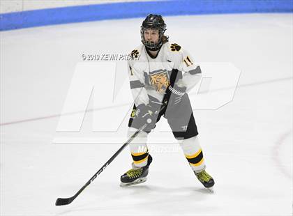 Thumbnail 1 in Sheehan vs. Daniel Hand (CIAC D3 Semifinal) photogallery.