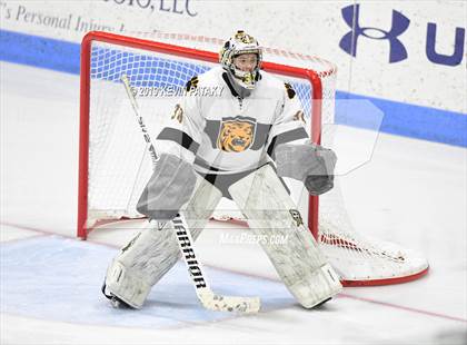 Thumbnail 2 in Sheehan vs. Daniel Hand (CIAC D3 Semifinal) photogallery.