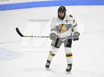 Thumbnail 3 in Sheehan vs. Daniel Hand (CIAC D3 Semifinal) photogallery.