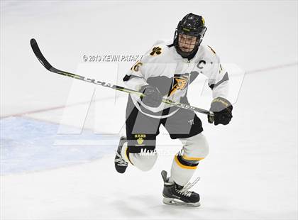 Thumbnail 2 in Sheehan vs. Daniel Hand (CIAC D3 Semifinal) photogallery.