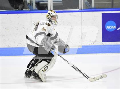 Thumbnail 1 in Sheehan vs. Daniel Hand (CIAC D3 Semifinal) photogallery.