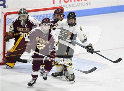 Thumbnail 2 in Sheehan vs. Daniel Hand (CIAC D3 Semifinal) photogallery.