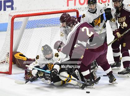 Thumbnail 3 in Sheehan vs. Daniel Hand (CIAC D3 Semifinal) photogallery.