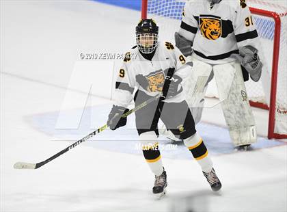 Thumbnail 1 in Sheehan vs. Daniel Hand (CIAC D3 Semifinal) photogallery.