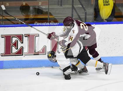 Thumbnail 1 in Sheehan vs. Daniel Hand (CIAC D3 Semifinal) photogallery.