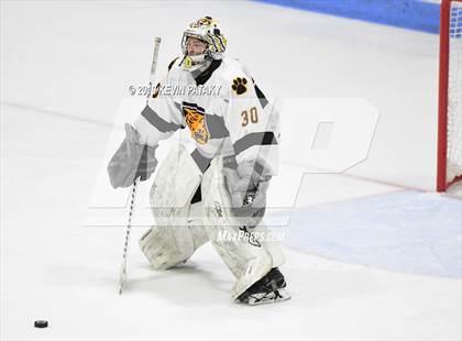 Thumbnail 2 in Sheehan vs. Daniel Hand (CIAC D3 Semifinal) photogallery.