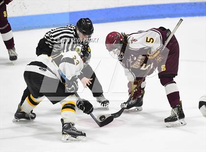 Thumbnail 3 in Sheehan vs. Daniel Hand (CIAC D3 Semifinal) photogallery.