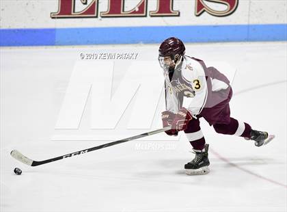 Thumbnail 1 in Sheehan vs. Daniel Hand (CIAC D3 Semifinal) photogallery.