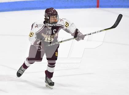 Thumbnail 1 in Sheehan vs. Daniel Hand (CIAC D3 Semifinal) photogallery.