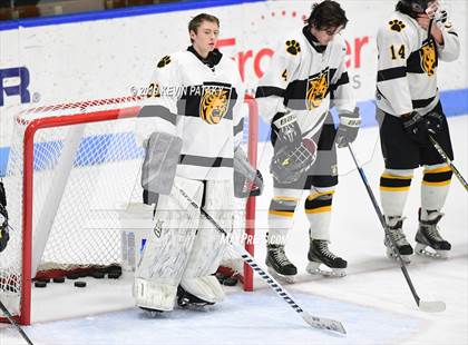 Thumbnail 2 in Sheehan vs. Daniel Hand (CIAC D3 Semifinal) photogallery.