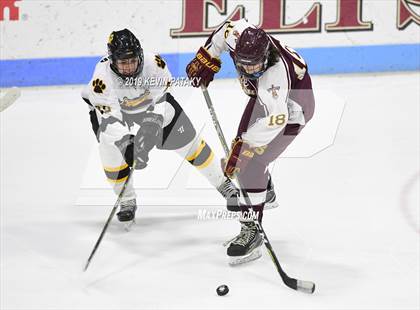 Thumbnail 2 in Sheehan vs. Daniel Hand (CIAC D3 Semifinal) photogallery.