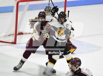 Thumbnail 3 in Sheehan vs. Daniel Hand (CIAC D3 Semifinal) photogallery.