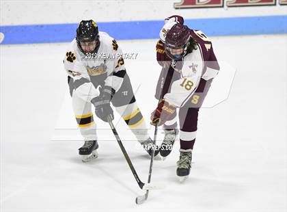 Thumbnail 1 in Sheehan vs. Daniel Hand (CIAC D3 Semifinal) photogallery.