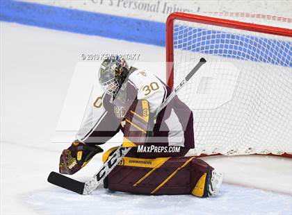 Thumbnail 1 in Sheehan vs. Daniel Hand (CIAC D3 Semifinal) photogallery.