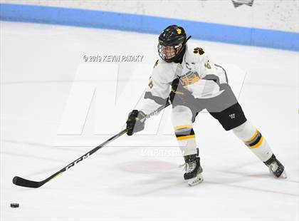 Thumbnail 2 in Sheehan vs. Daniel Hand (CIAC D3 Semifinal) photogallery.