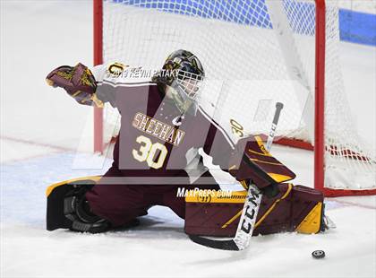 Thumbnail 1 in Sheehan vs. Daniel Hand (CIAC D3 Semifinal) photogallery.