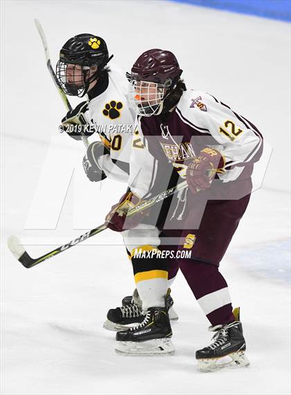 Thumbnail 1 in Sheehan vs. Daniel Hand (CIAC D3 Semifinal) photogallery.