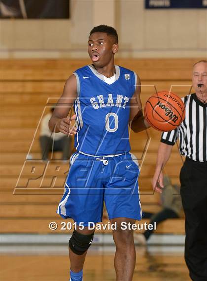 Thumbnail 2 in Grant vs. Vista del Lago (Trojan Toss-Up) photogallery.