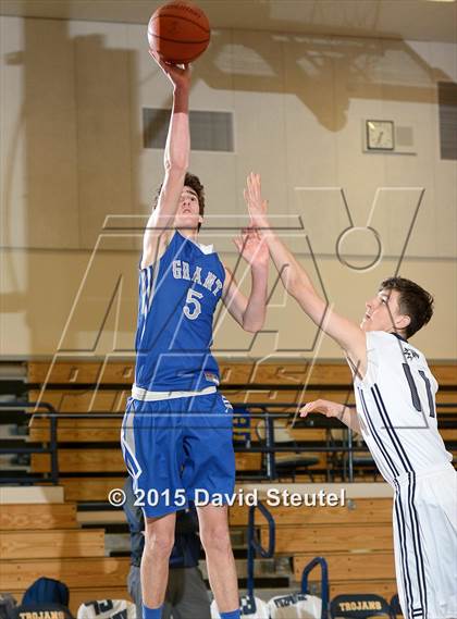Thumbnail 2 in Grant vs. Vista del Lago (Trojan Toss-Up) photogallery.
