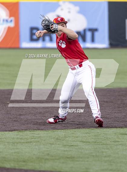 Thumbnail 2 in Beechwood vs Newport Central Catholic photogallery.