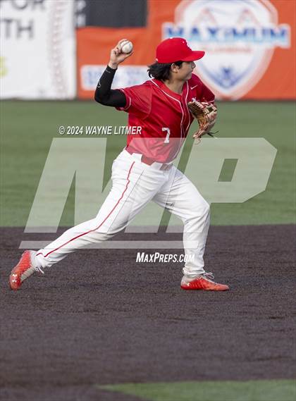 Thumbnail 2 in Beechwood vs Newport Central Catholic photogallery.