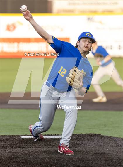 Thumbnail 2 in Beechwood vs Newport Central Catholic photogallery.