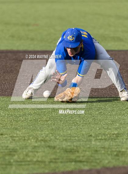 Thumbnail 2 in Beechwood vs Newport Central Catholic photogallery.