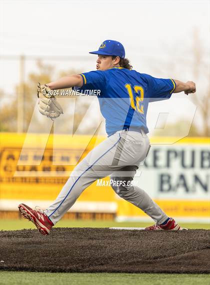 Thumbnail 3 in Beechwood vs Newport Central Catholic photogallery.