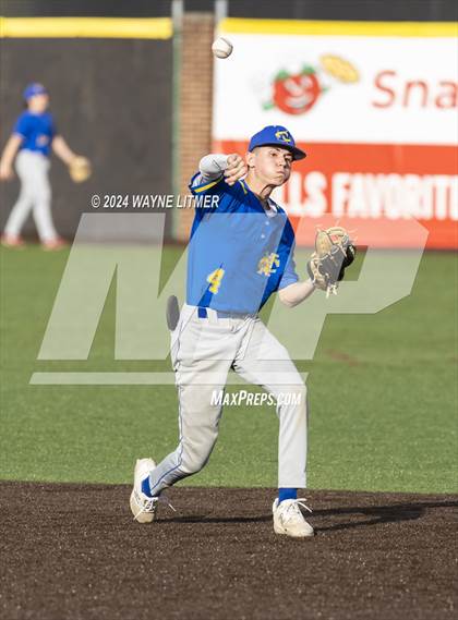 Thumbnail 1 in Beechwood vs Newport Central Catholic photogallery.