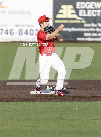 Thumbnail 3 in Beechwood vs Newport Central Catholic photogallery.