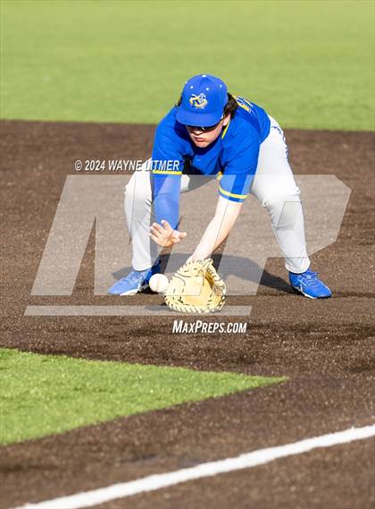 Thumbnail 3 in Beechwood vs Newport Central Catholic photogallery.