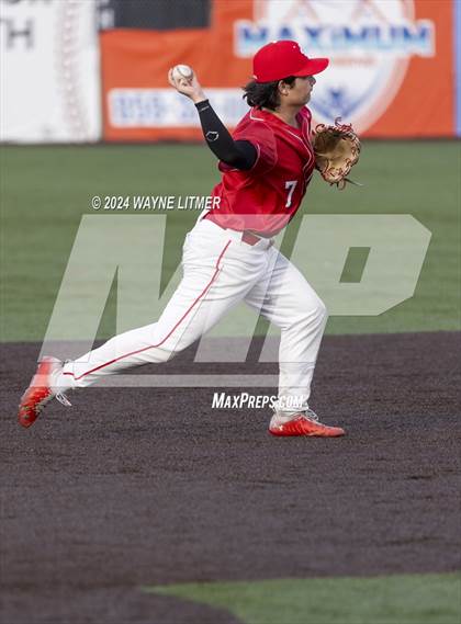 Thumbnail 1 in Beechwood vs Newport Central Catholic photogallery.