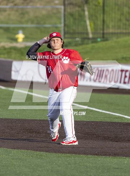 Thumbnail 3 in Beechwood vs Newport Central Catholic photogallery.
