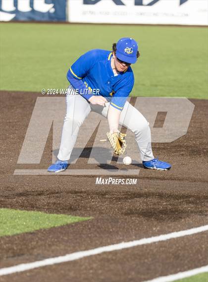 Thumbnail 2 in Beechwood vs Newport Central Catholic photogallery.