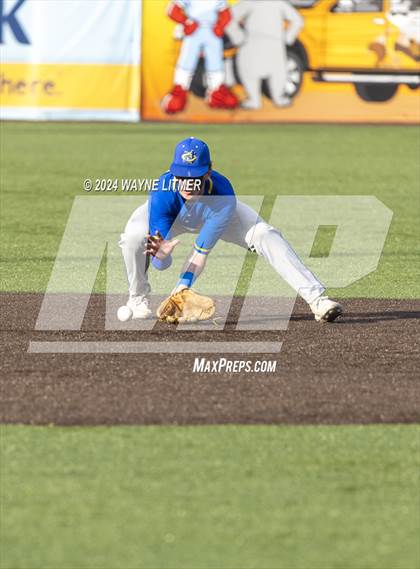 Thumbnail 3 in Beechwood vs Newport Central Catholic photogallery.