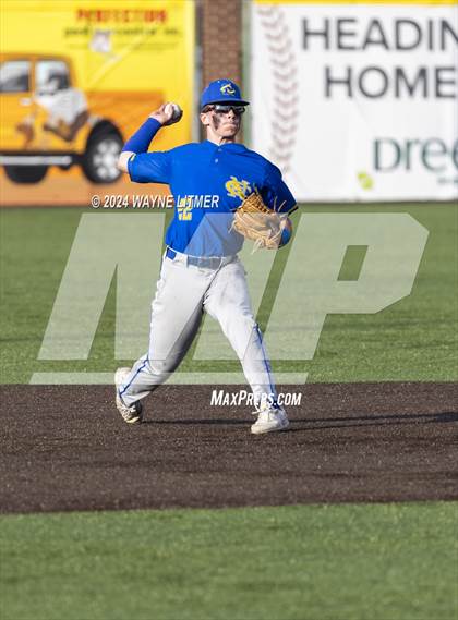 Thumbnail 1 in Beechwood vs Newport Central Catholic photogallery.